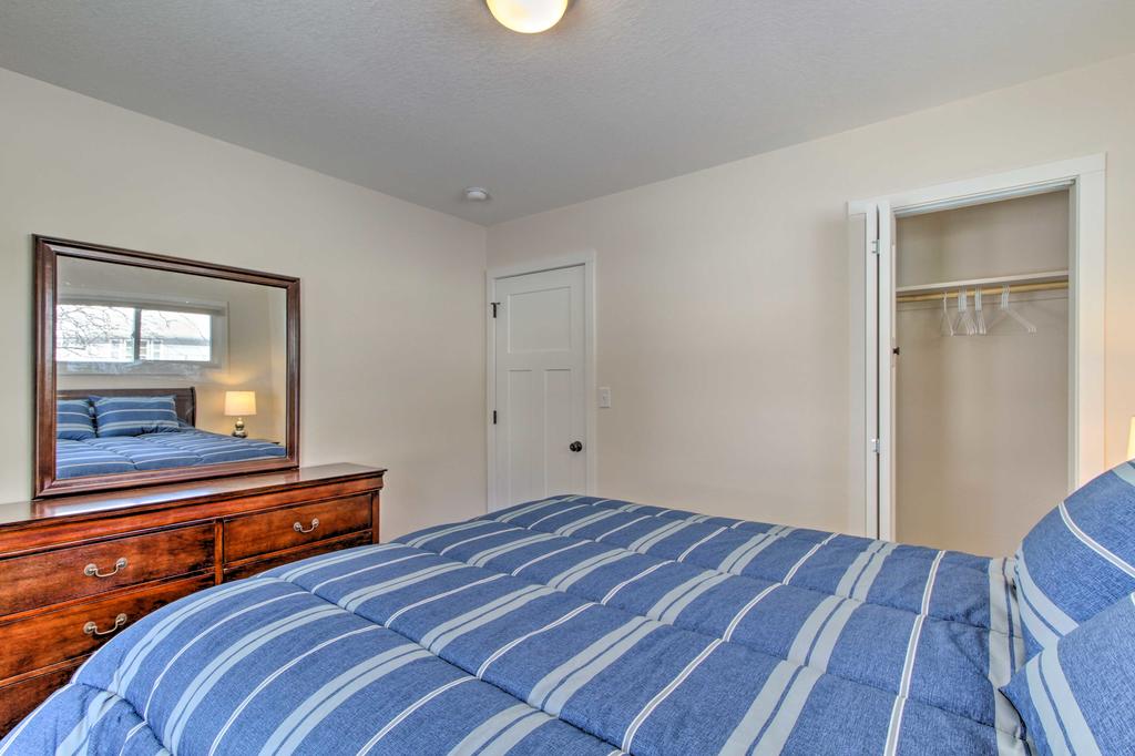 Rochester Home W/Deck, 5 Min. To Mayo Clinic! - thumb 3