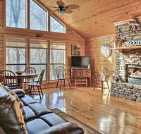 Roomy Riverfront 'Trout Valley Cabin' with Fishing! - Accommodation Alabama