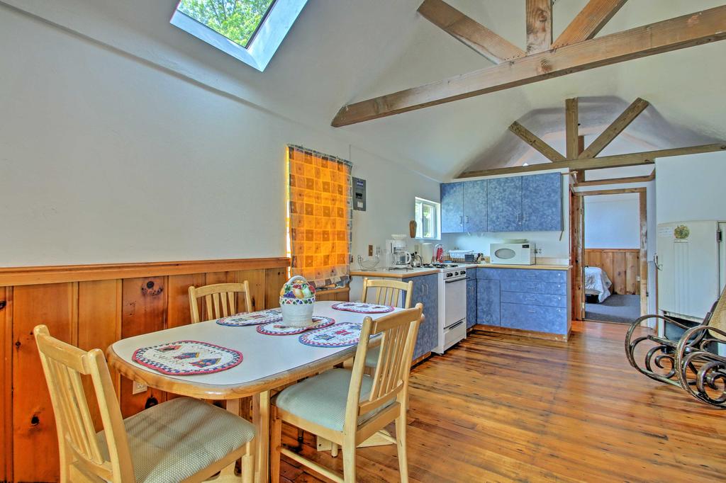 Rustic Lakefront Retreat With Shared Dock & Beach! - thumb 3