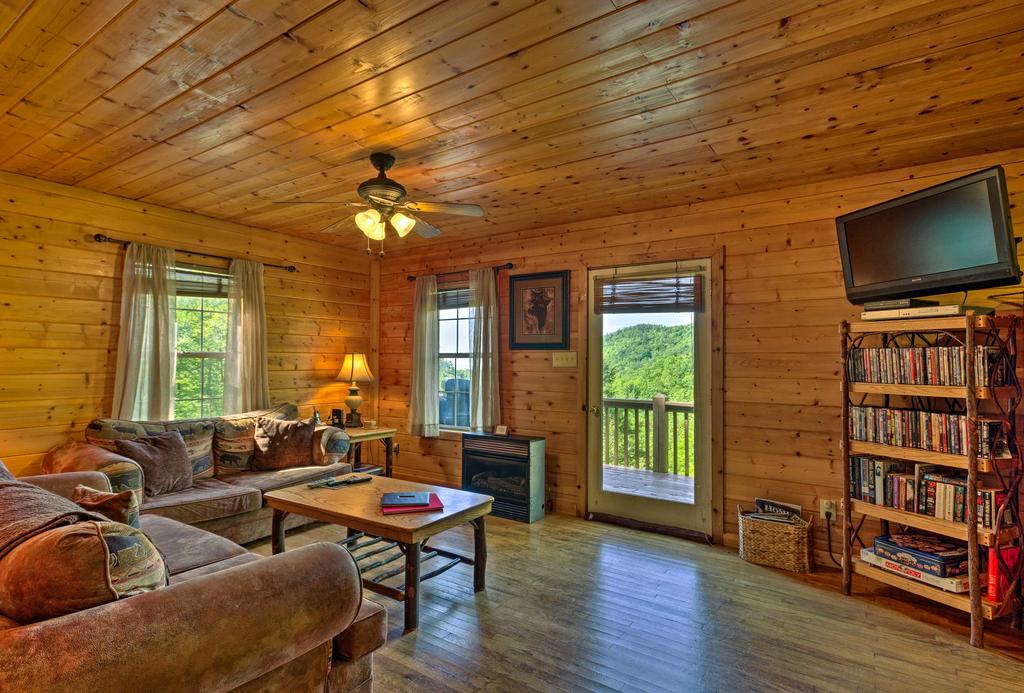 Secluded Lenoir Cabin 15 Mins To Blowing Rock - thumb 2
