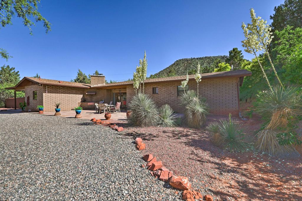 Sedona Home On 1 Acre W/ Pool+Red Rock Views! - thumb 1