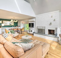 Sherman Home with Lakefront Deck and Swimming Dock - Accommodation Alabama