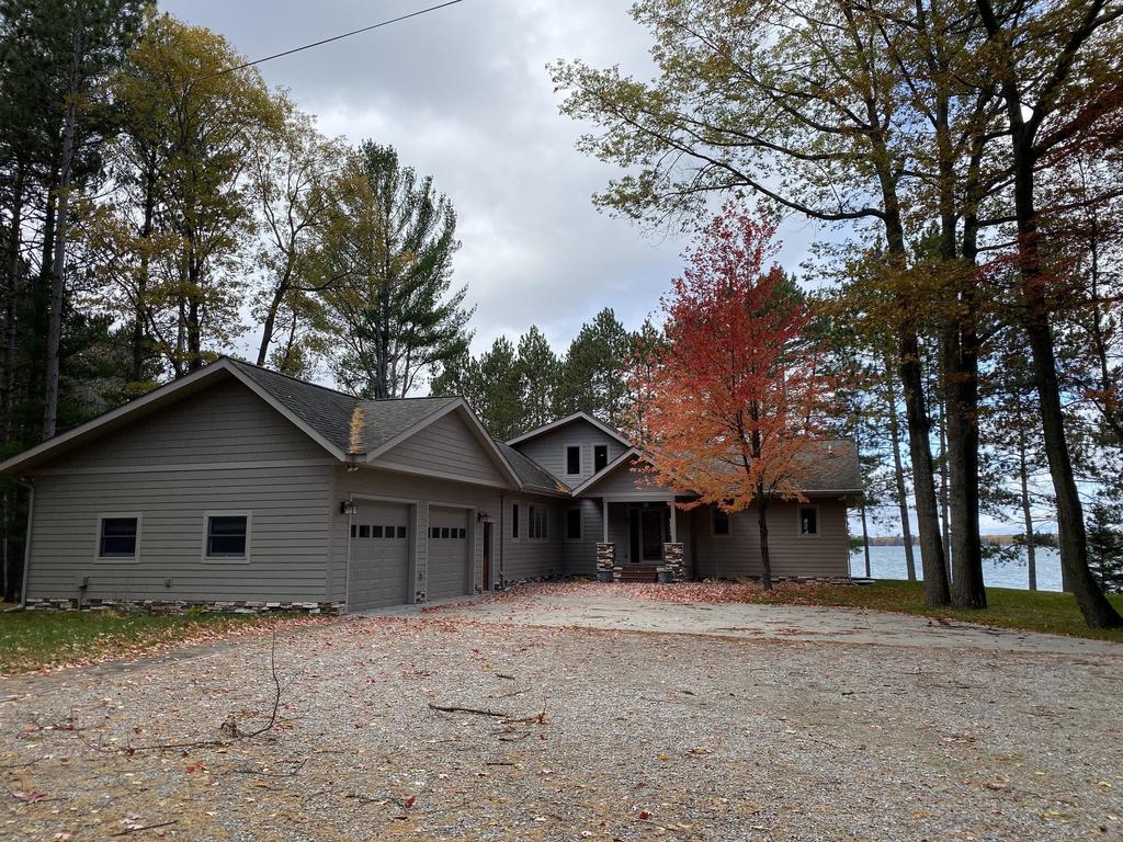 Spectacular Five Bedroom House In Lewiston - thumb 0