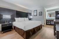 Suburban Extended Stay Hotel At the University Accommodation Alabama