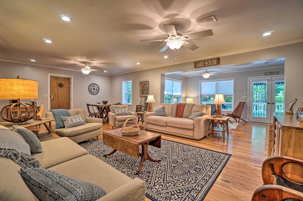 Sunny Lake Hartwell Home With Private Boat Ramp - thumb 3