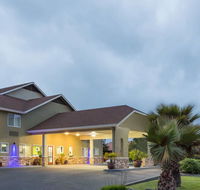 Super 8 by Wyndham Fortuna - Accommodation Alabama