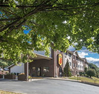 Super 8 by Wyndham Steubenville - Accommodation Alabama