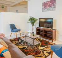 The JOHNSON, Large Loft,5 min Center City & Pool - Accommodation Alabama