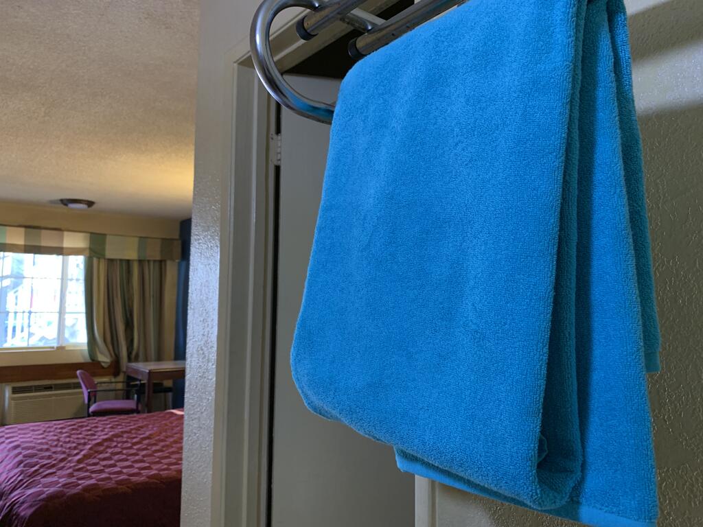 Tiki Lodge Modesto - 24 Hour, No Deposit - thumb 2