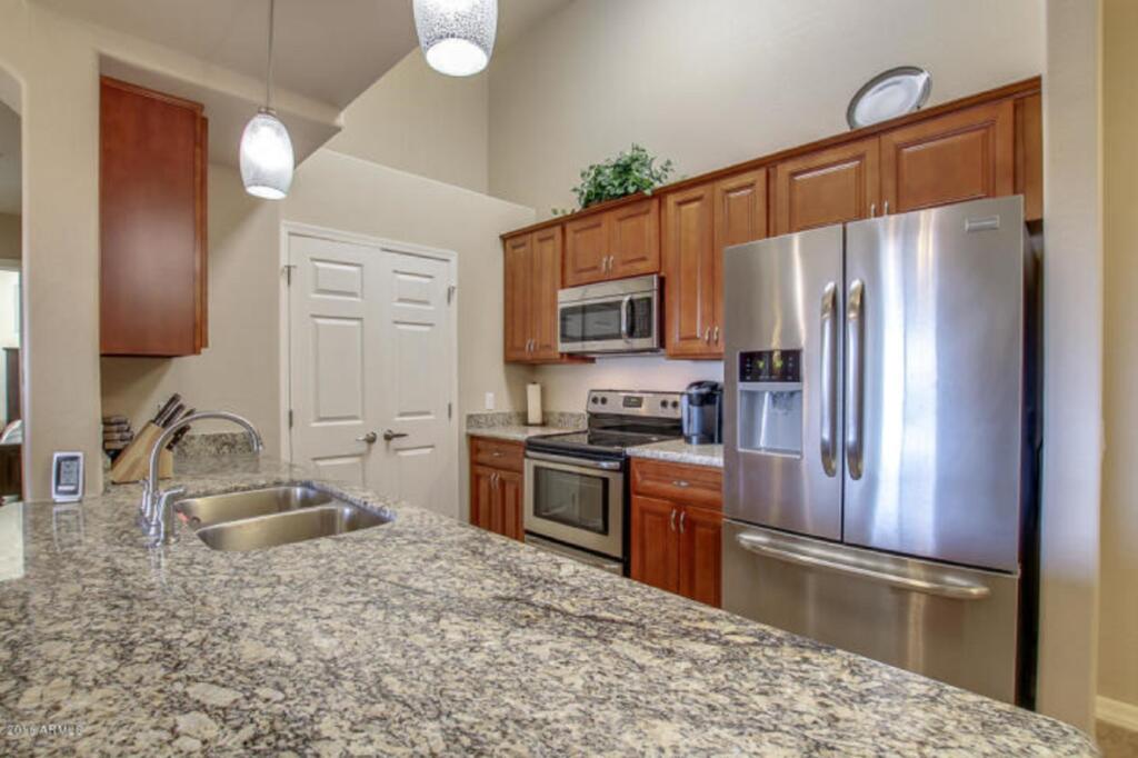 Top-floor Corner Condo W Views 2 Heated Pools Spas - thumb 2