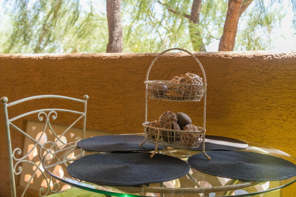 Totally Renovated : 2Bed/2Bath:Gated Complex In N. Phoenix Condo - thumb 1