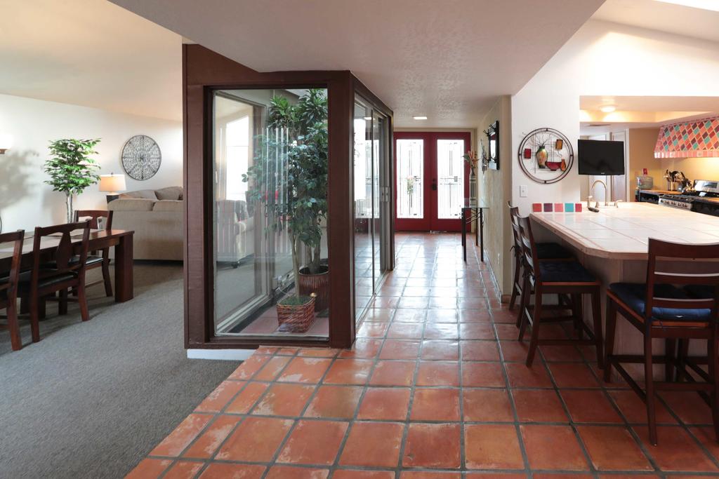 Townhome In Tucson With Mtn View, Patio And Pool Access - thumb 3