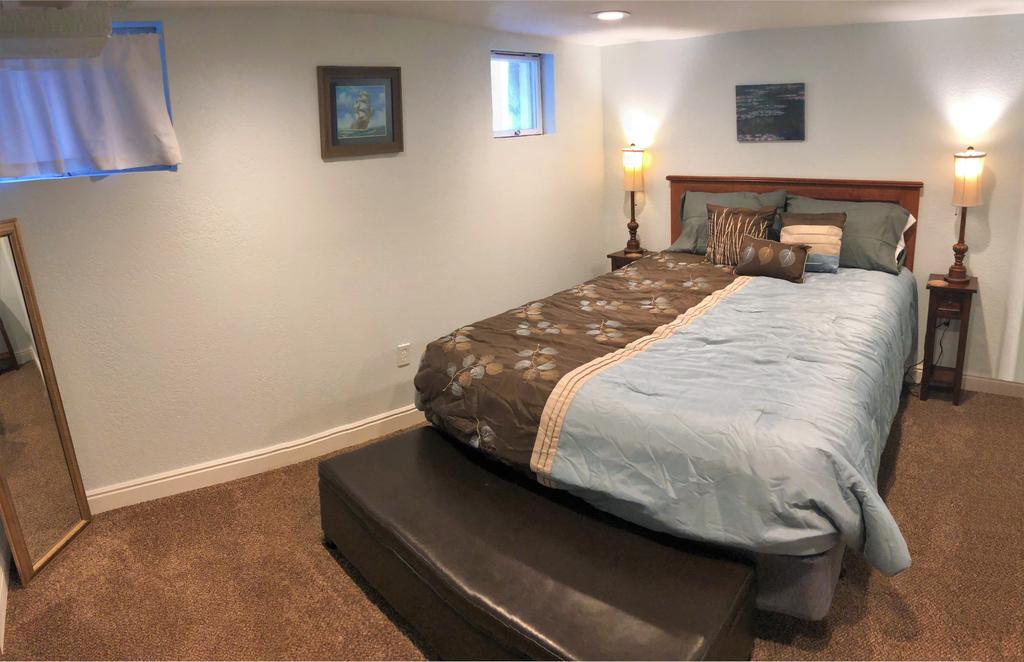 Updated 6-bedroom Home Near Downtown Salt Lake - thumb 1