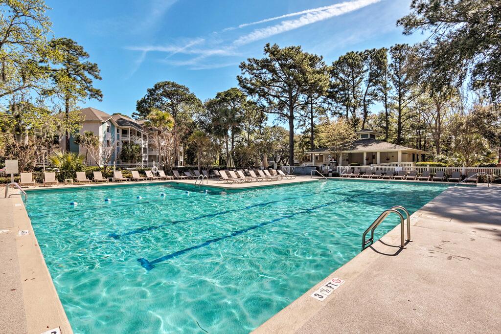 Updated Condo With Pool - 500 Yds To Folly Field Beach - thumb 1