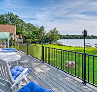 Updated Oakland Cottage with Deck on McGrath Pond! - Accommodation Alabama