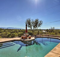 Updated Tucson Home with Panoramic Mtn Views  Pool - Accommodation Alabama