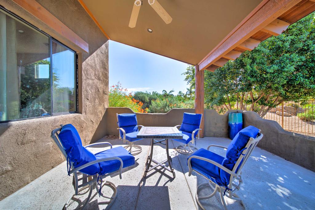 Upscale Adobe Guest Home With Deck Near Golf & Hiking - thumb 1