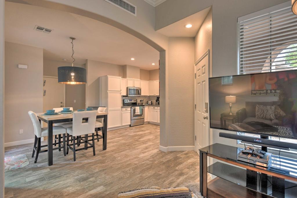 Upscale Desert Luxury With Pool, 2Mi To Western Skies - thumb 0