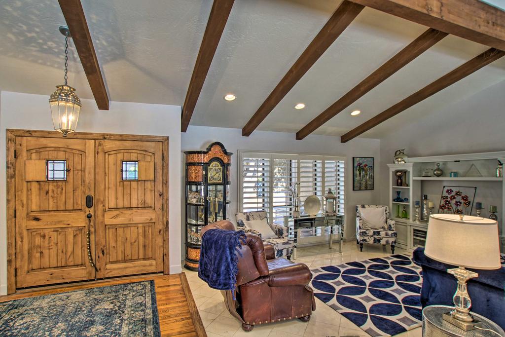 Upscale Mesa Living - Swim, Shop, & Play Ball! - thumb 3