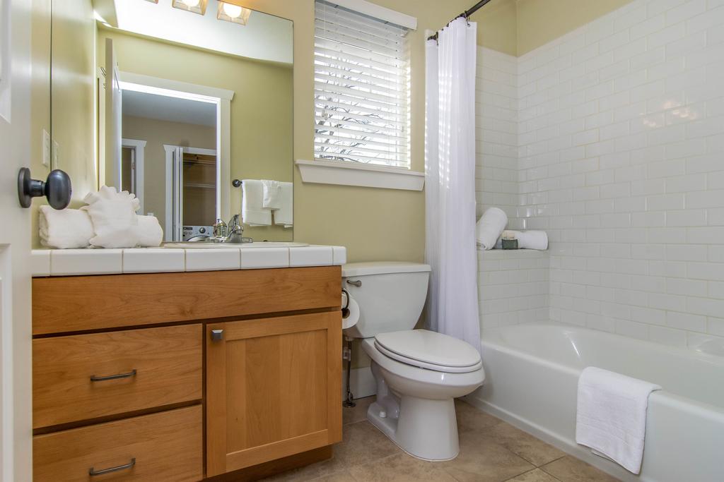 Urban Central In Salt Lake With Indoor Hot Tub - thumb 2