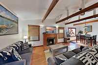 Venice Cottage with Carport 1 Block to Beach Duplex Accommodation Alabama