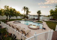 Villa Carota - 6 bedrooms and a Casitas Accommodation Alabama