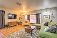 Vintage Downtown Vegas Home - 2.5 Miles to Strip Accommodation Alabama
