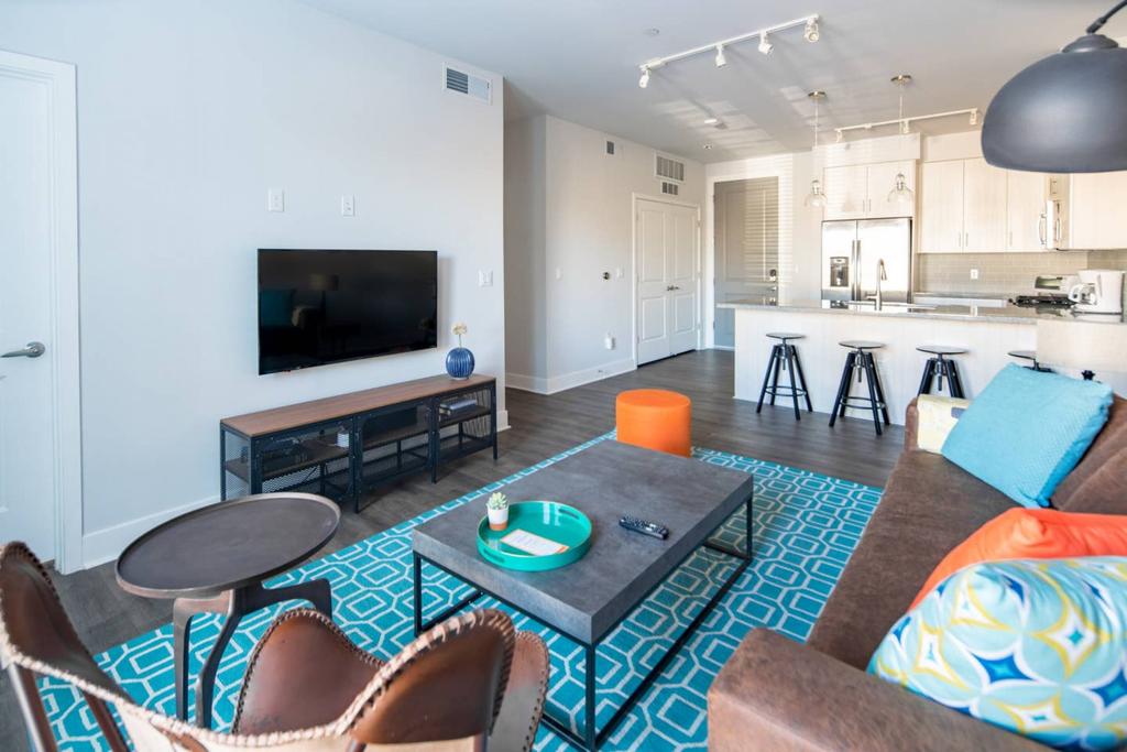WanderJaunt - Hoover - 1BR - Downtown Phoenix - thumb 1