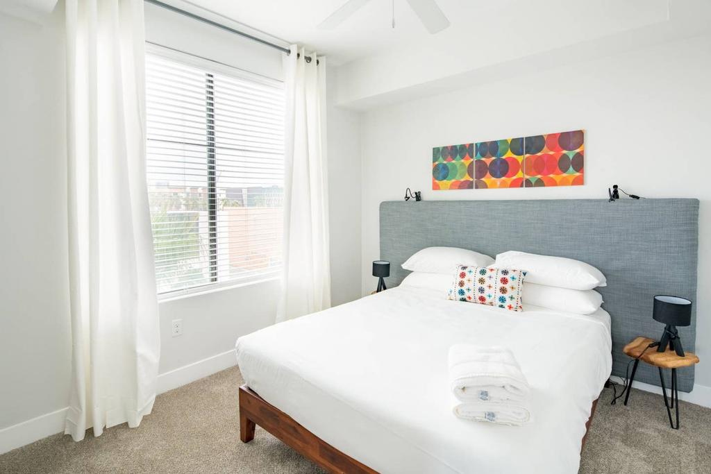 WanderJaunt - Matisse - 2BR - Downtown Phoenix - thumb 2