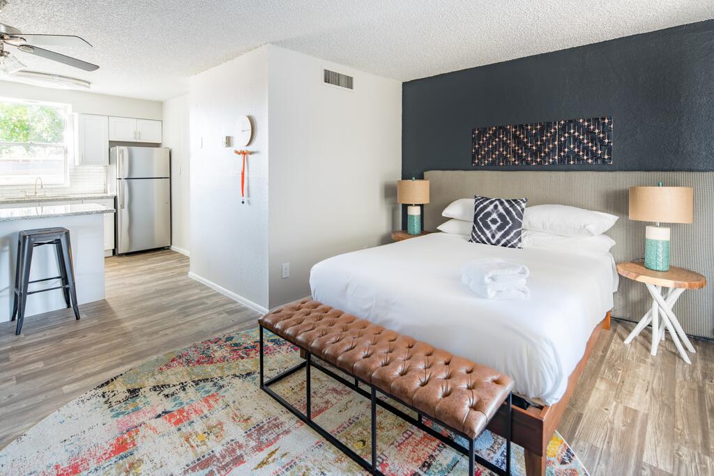 WanderJaunt - Old Town Scottsdale Apts - thumb 2