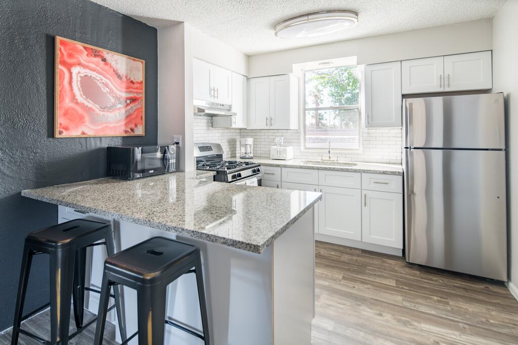 WanderJaunt - Old Town Scottsdale Apts - thumb 1