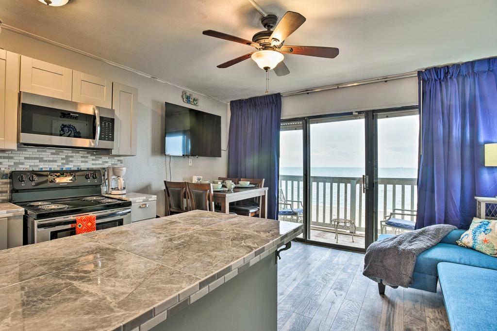 Waterfront Corpus Christi Condo With Pool Access - thumb 0