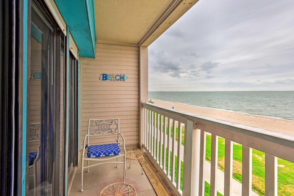 Waterfront Corpus Christi Condo With Pool Access - thumb 1