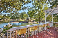 Waterfront Home on Badin Lake with Large Deck Accommodation Alabama