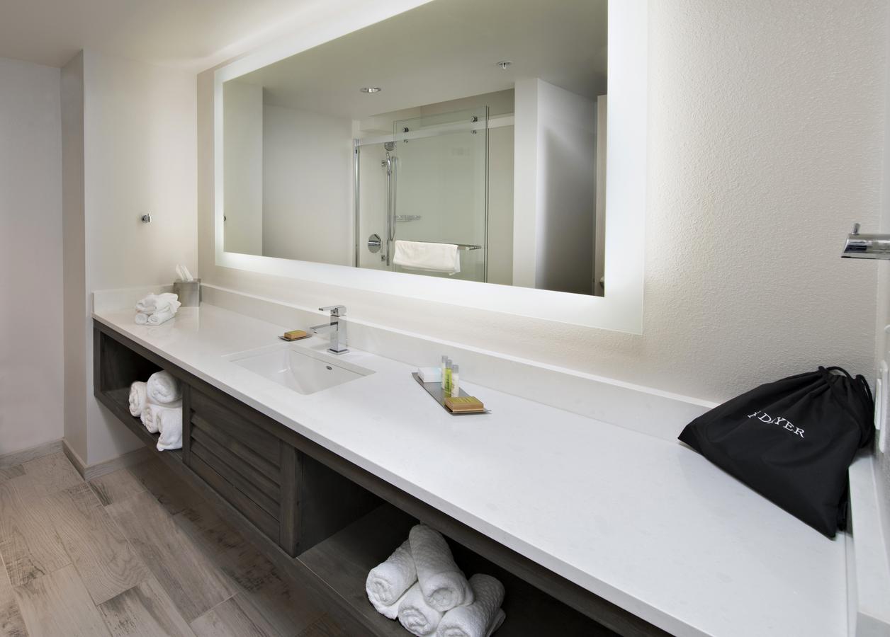 The Island House Hotel A Doubletree By Hilton - thumb 9