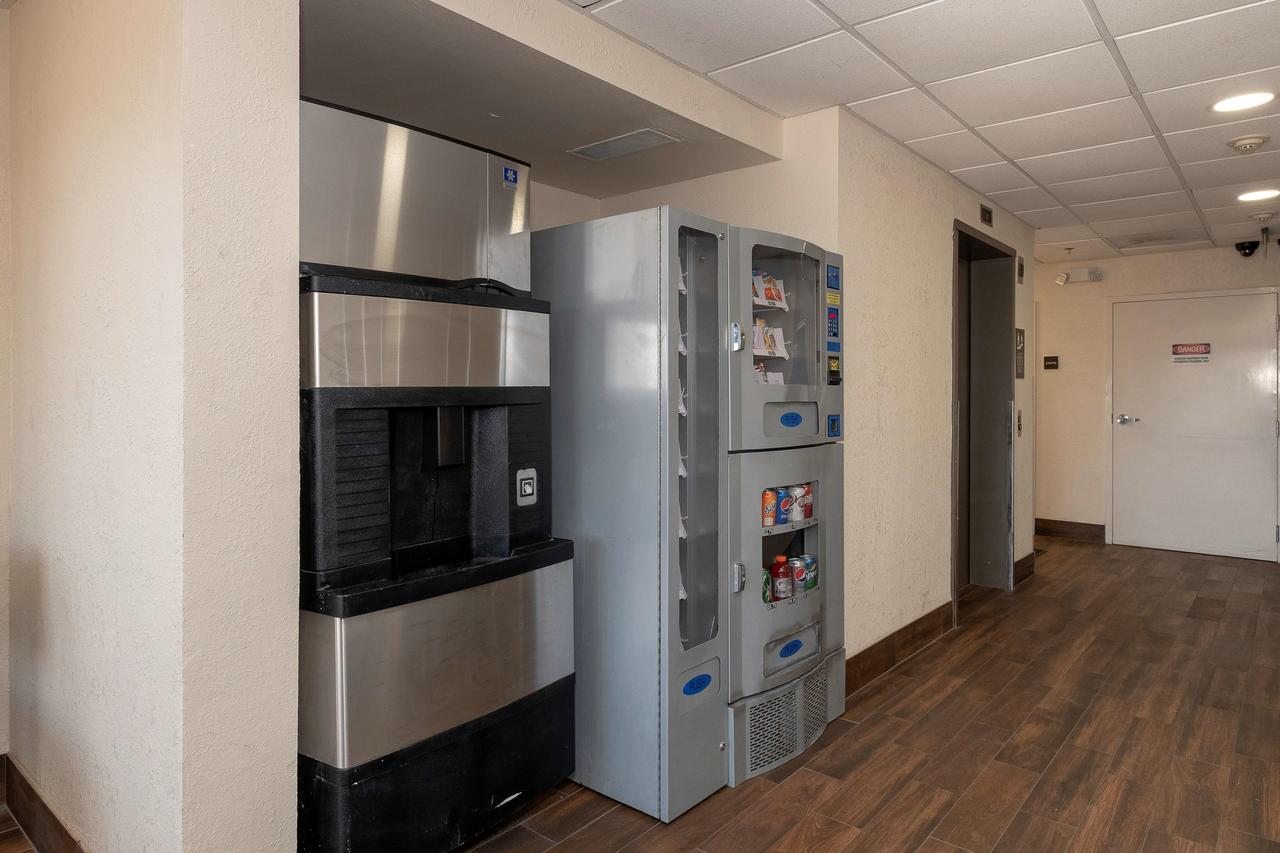 Red Roof Inn Prattville - thumb 35