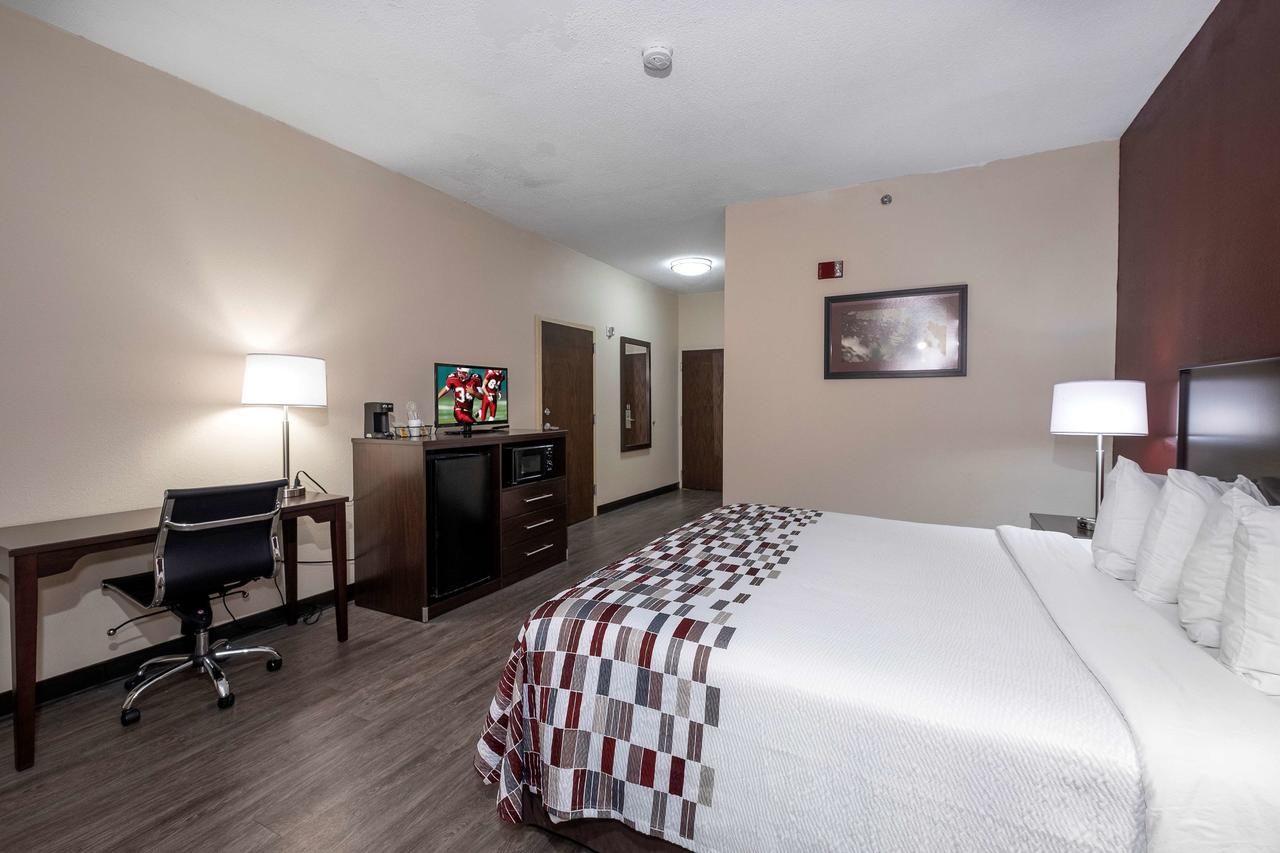 Red Roof Inn Prattville - thumb 24