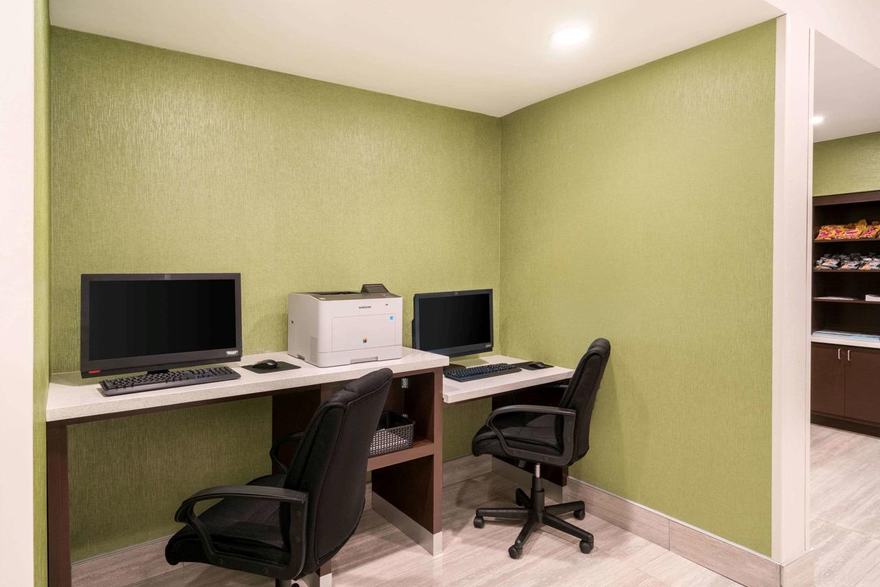 La Quinta By Wyndham Mobile - thumb 5