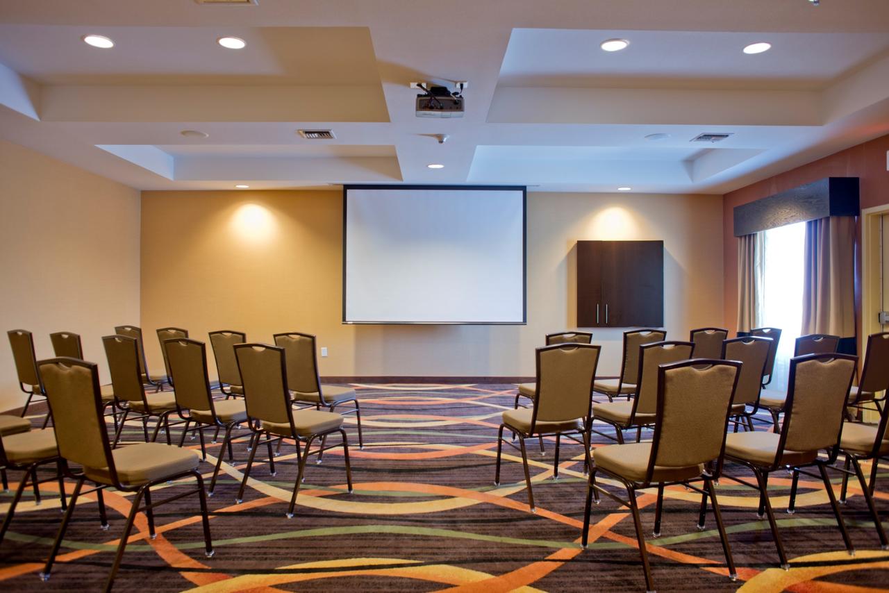 Holiday Inn Express Hotel & Suites Prattville South - thumb 24