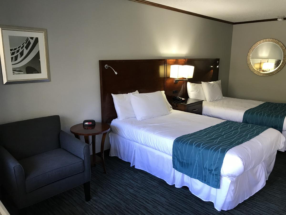 Riviera Inn - thumb 3