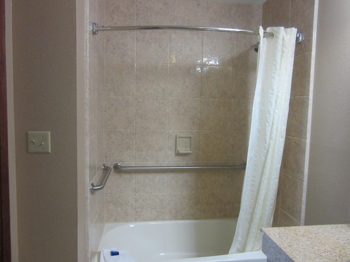 Riviera Inn - thumb 20