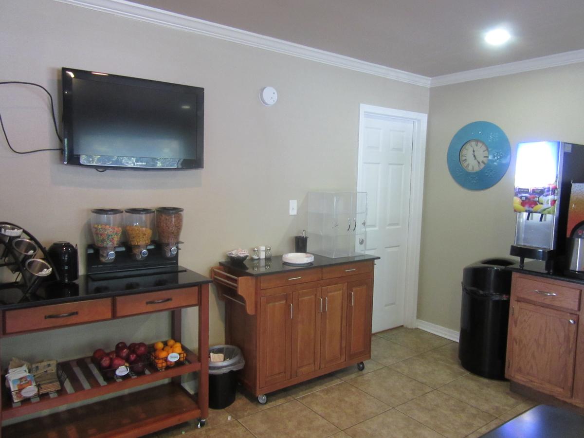 Riviera Inn - thumb 22