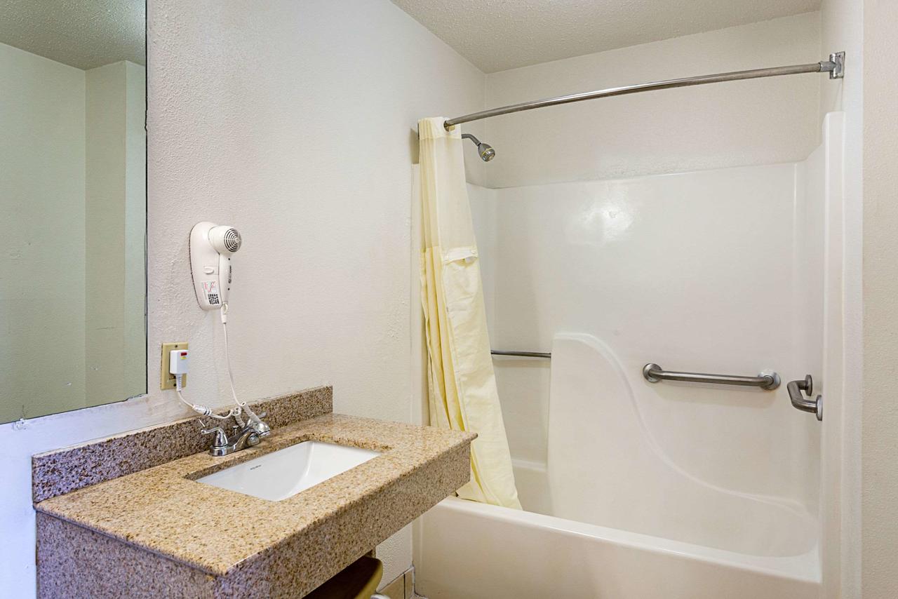 Rodeway Inn & Suites Birmingham I-59 Exit 134 - thumb 18