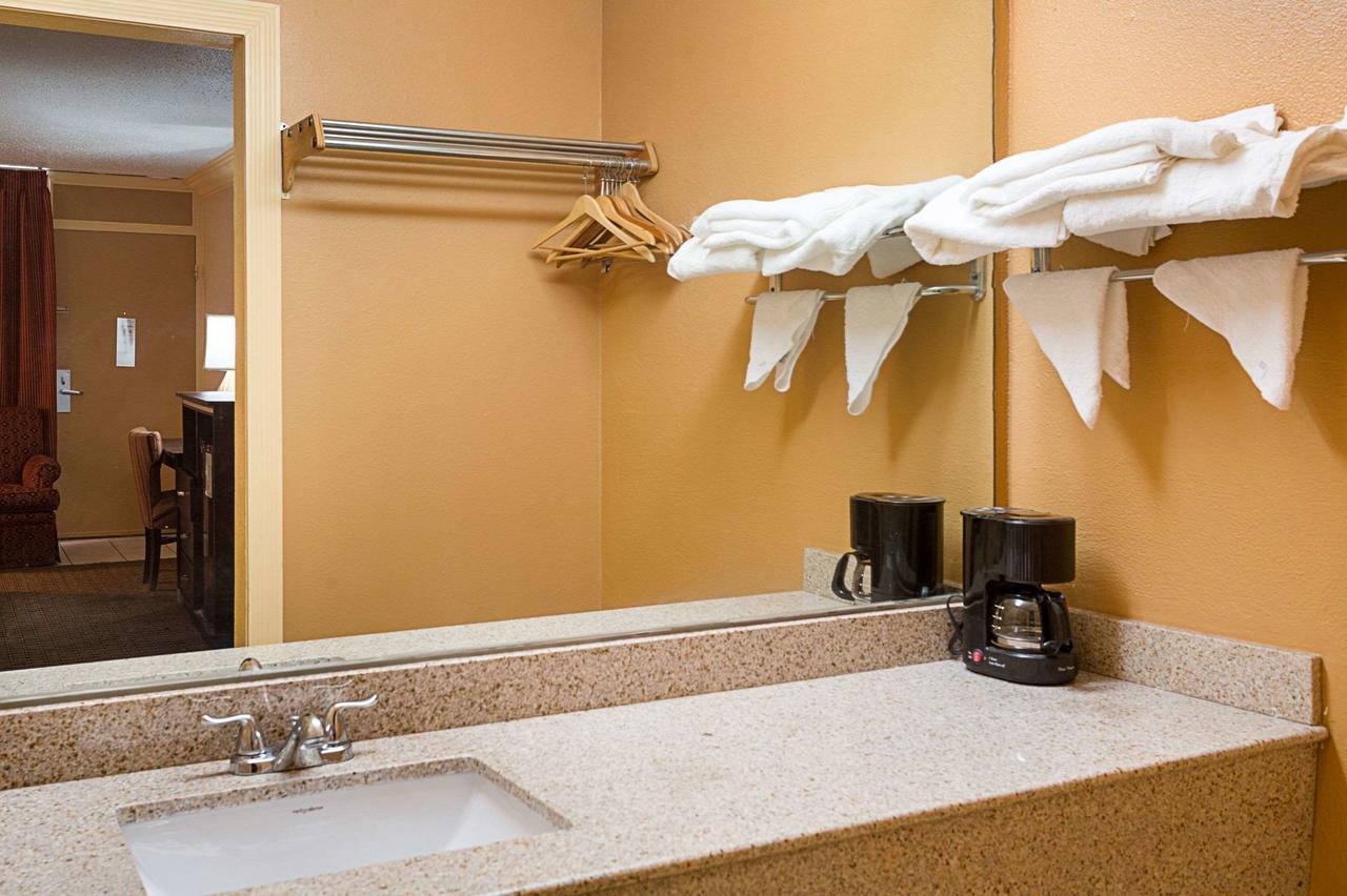 Rodeway Inn & Suites Birmingham I-59 Exit 134 - thumb 21