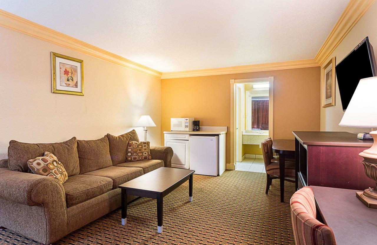 Rodeway Inn & Suites Birmingham I-59 Exit 134 - thumb 25