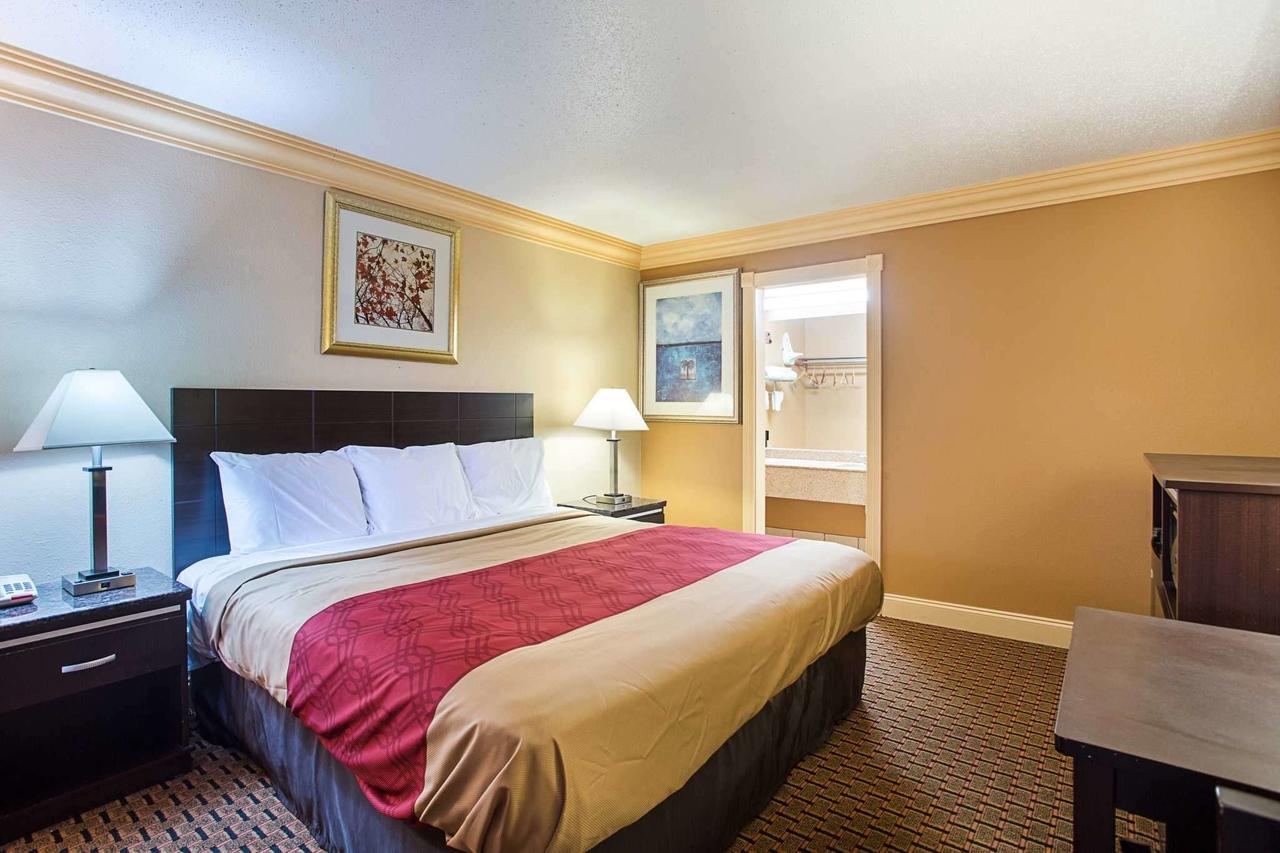 Rodeway Inn & Suites Birmingham I-59 Exit 134 - thumb 32