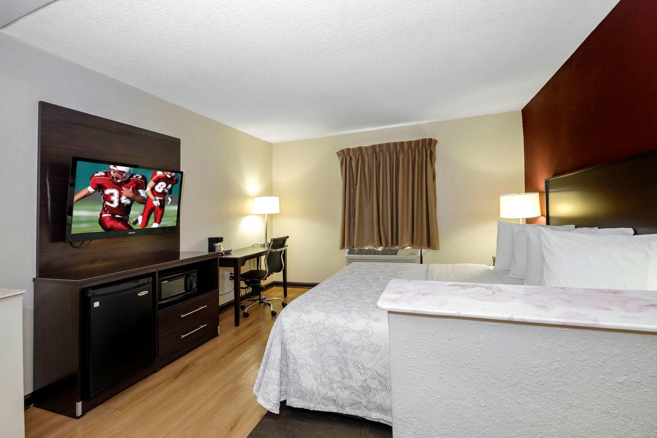 Red Roof Inn PLUS+ & Suites Opelika - thumb 42