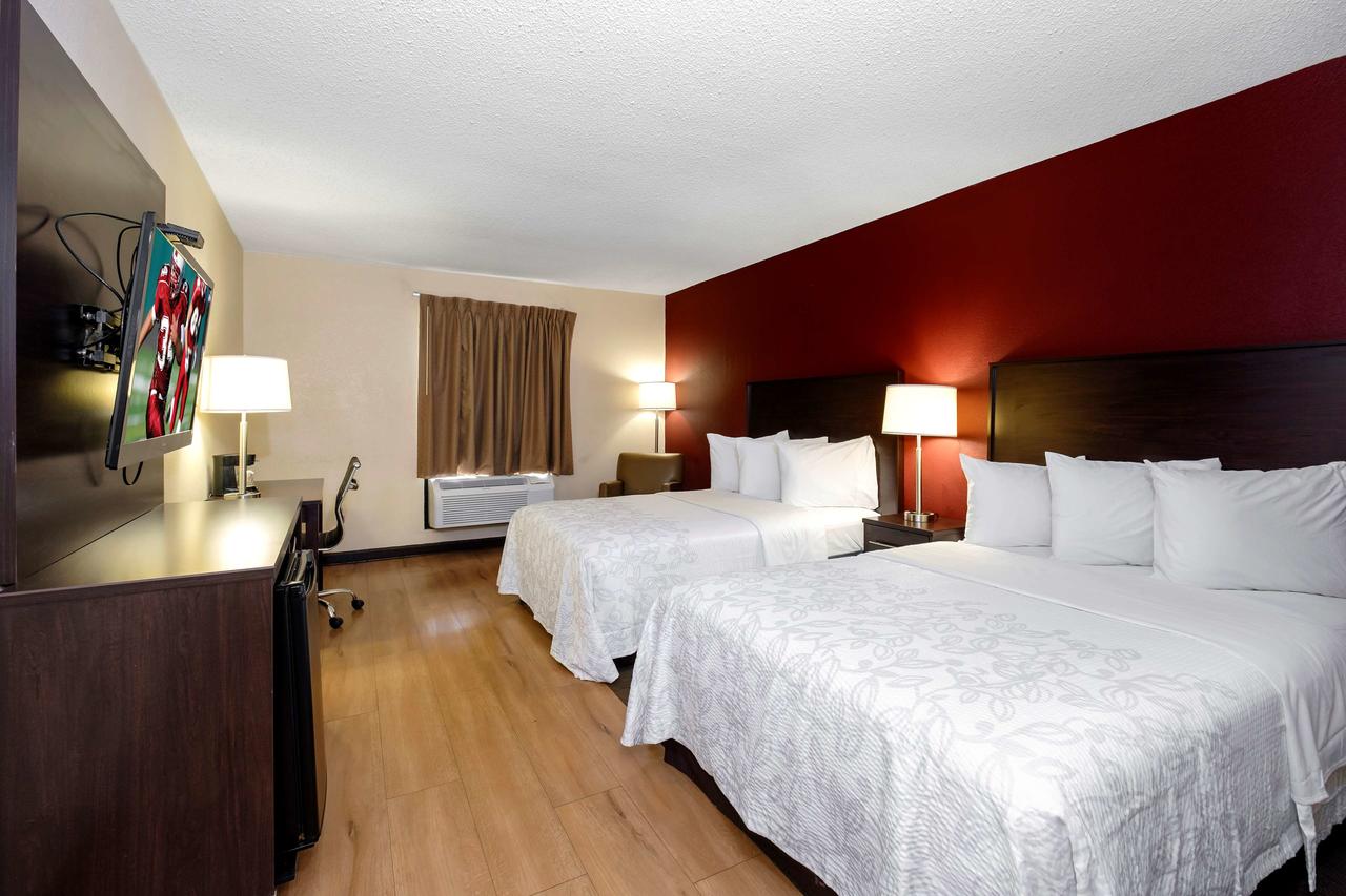 Red Roof Inn PLUS+ & Suites Opelika - thumb 44