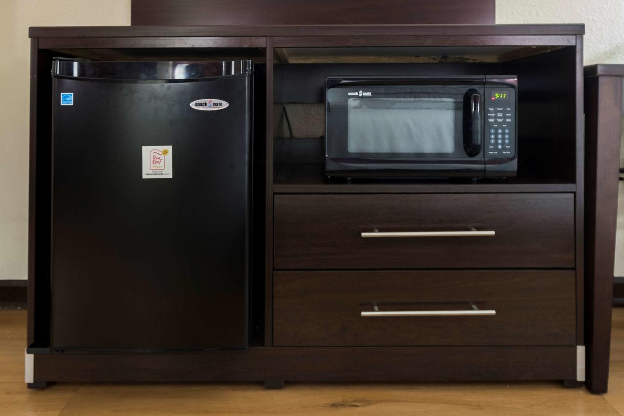 Red Roof Inn PLUS+ & Suites Opelika - thumb 1