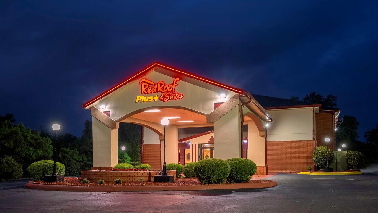 Red Roof Inn PLUS+ & Suites Opelika - thumb 26